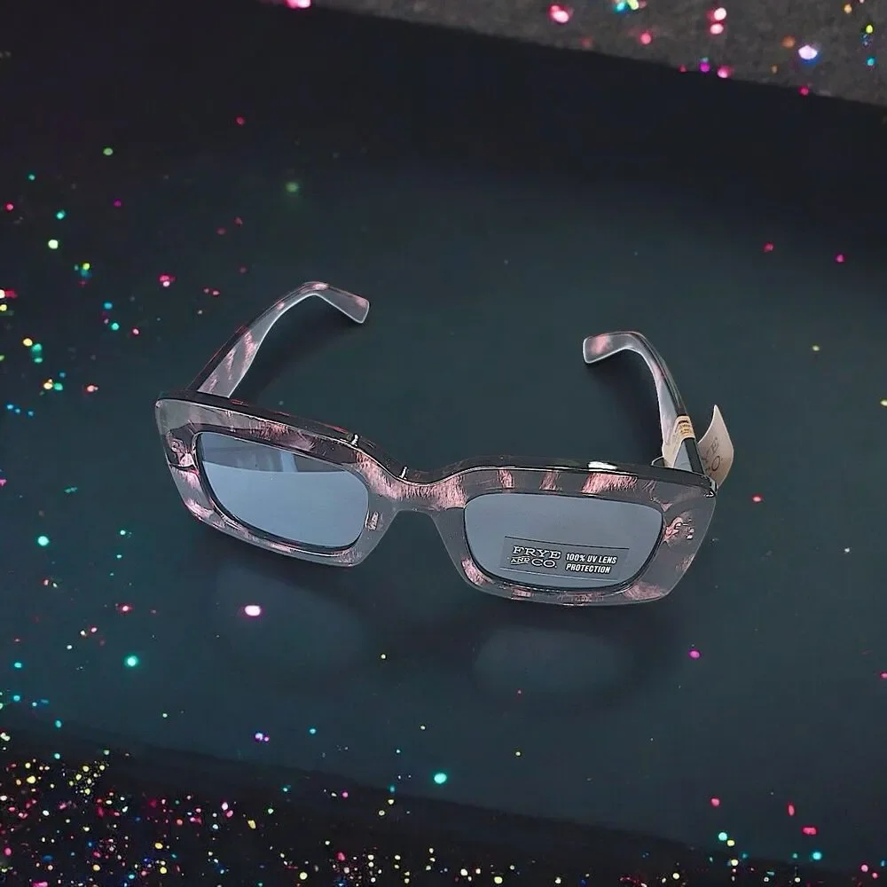 FRYE & CO Chunky Extended Rectangle Sunglasses Brand New With Tags